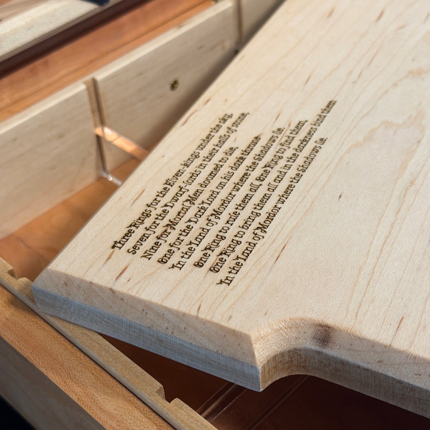 The Build Box: Lord of the Rings Theme