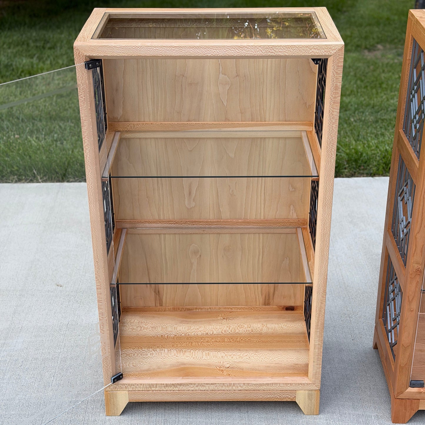 Respiré: The plant cabinet that breathes (Medium)