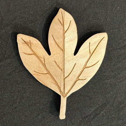 Sassafras Leaf Magnet