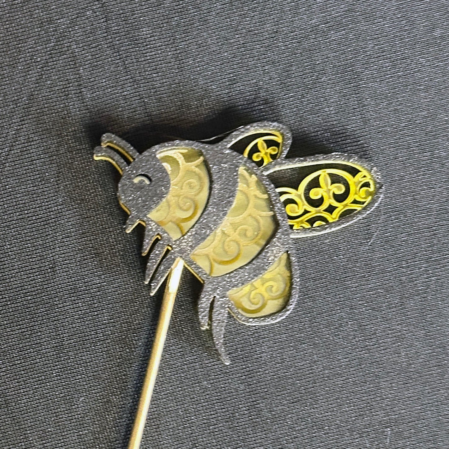Bumblebee Plant Stake