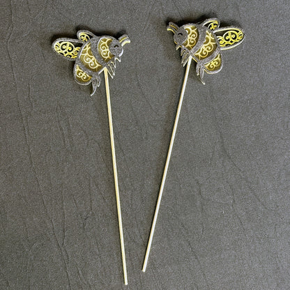 Bumblebee Plant Stake