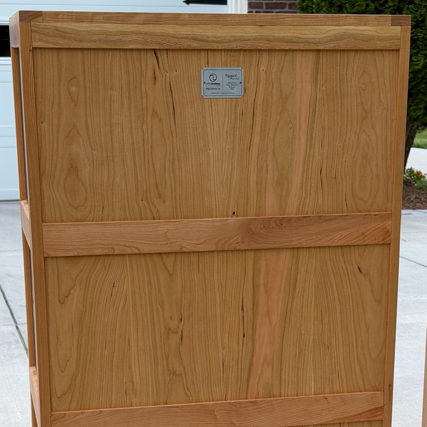 Respiré: The plant cabinet that breathes (Medium)